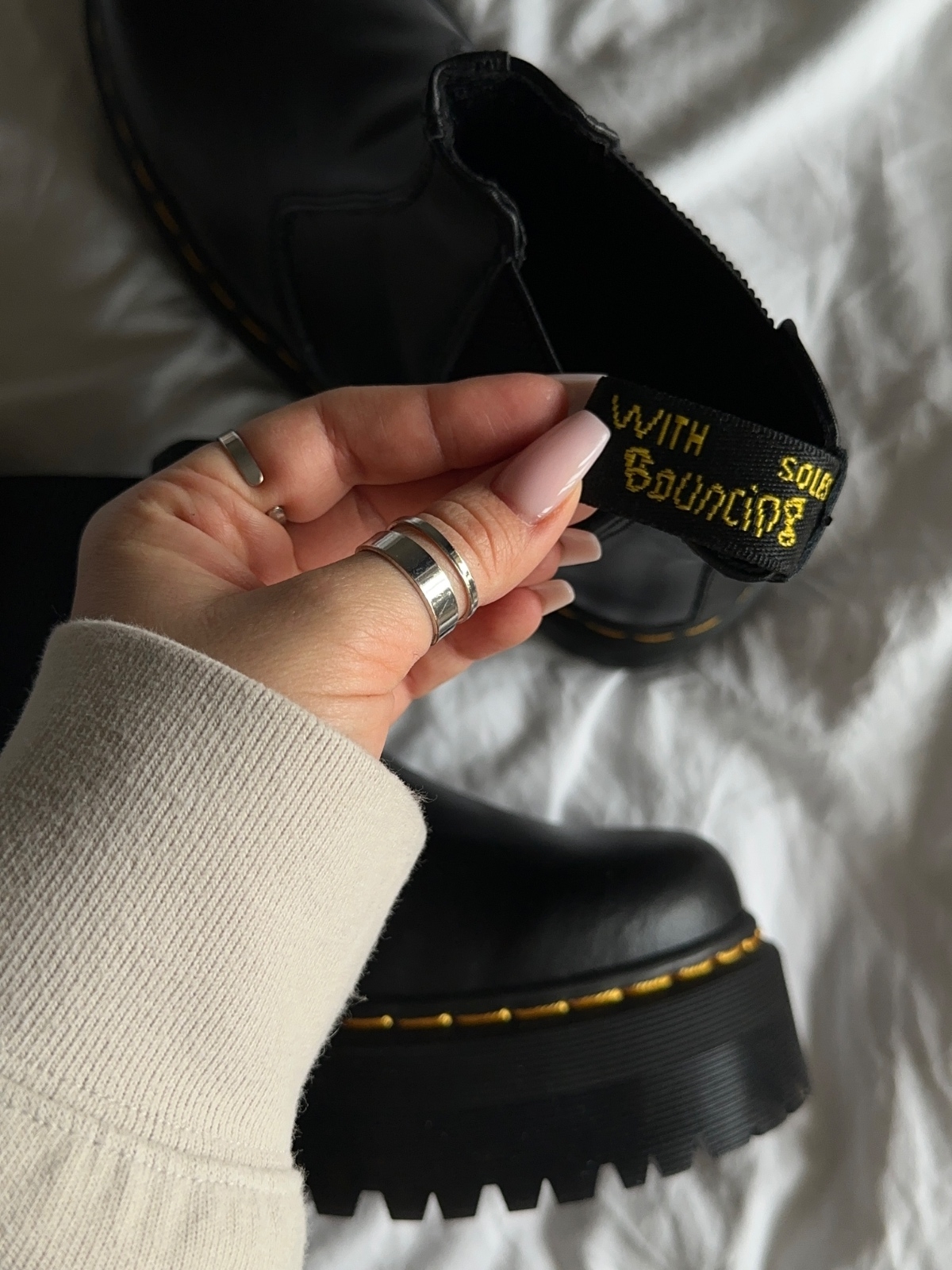 Dr Martens 2976 Chelsea Boots Black