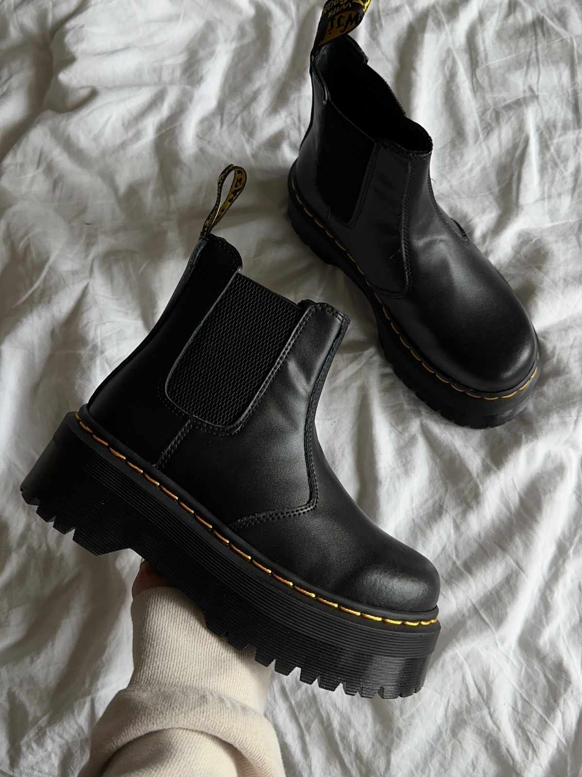 Dr Martens 2976 Chelsea Boots Black