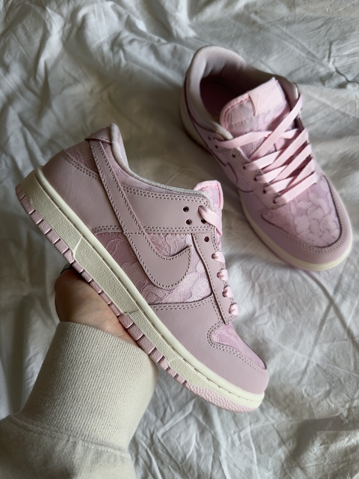 Nike Dunk Low Lace Pack Regal Pink