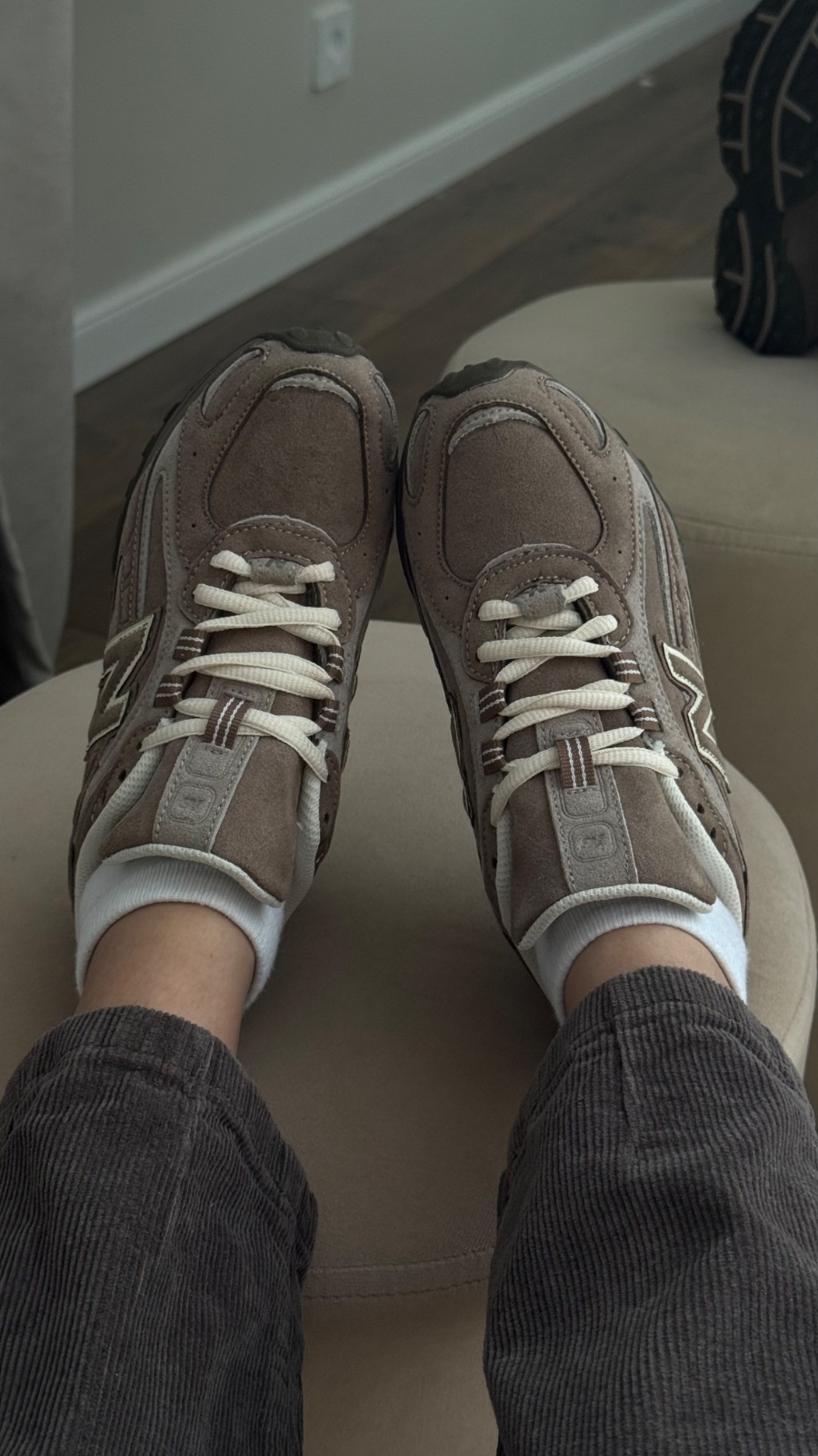 New Balance 204L Mushroom Arid Stone