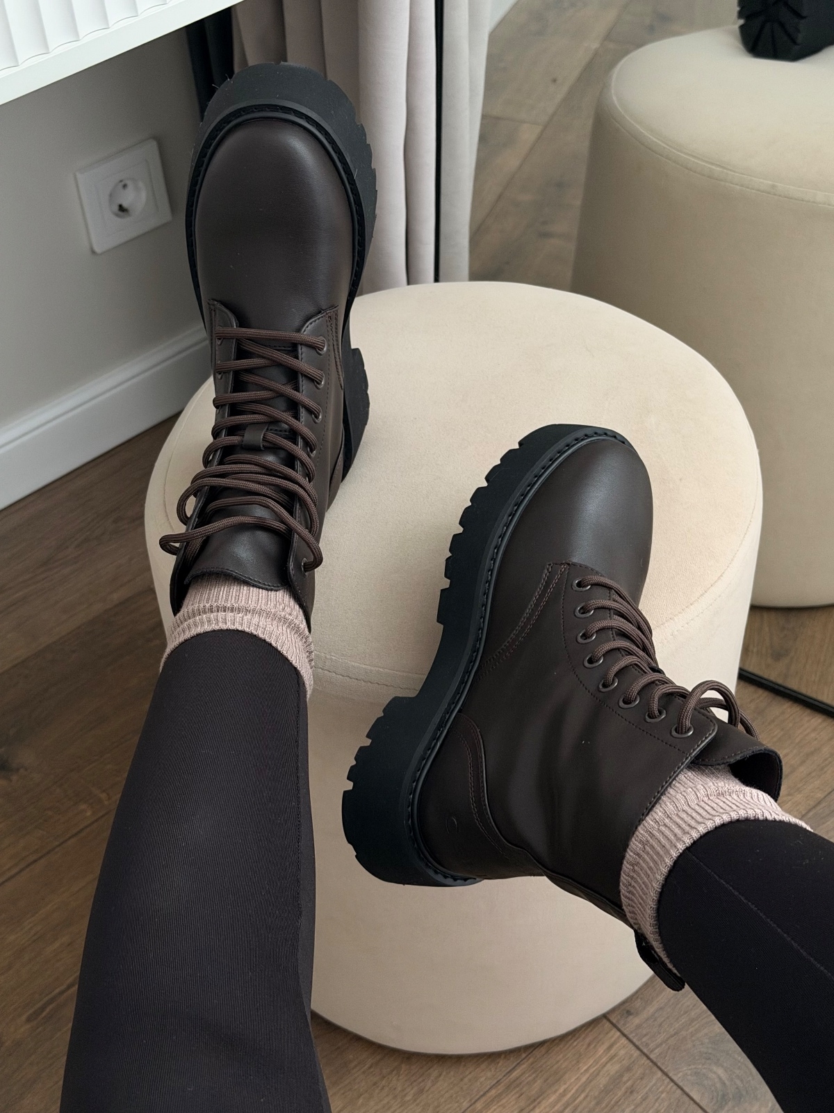 Ботинки коричневые на массивной подошве