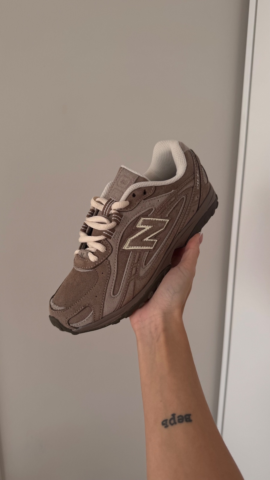 New Balance 204L Mushroom Arid Stone
