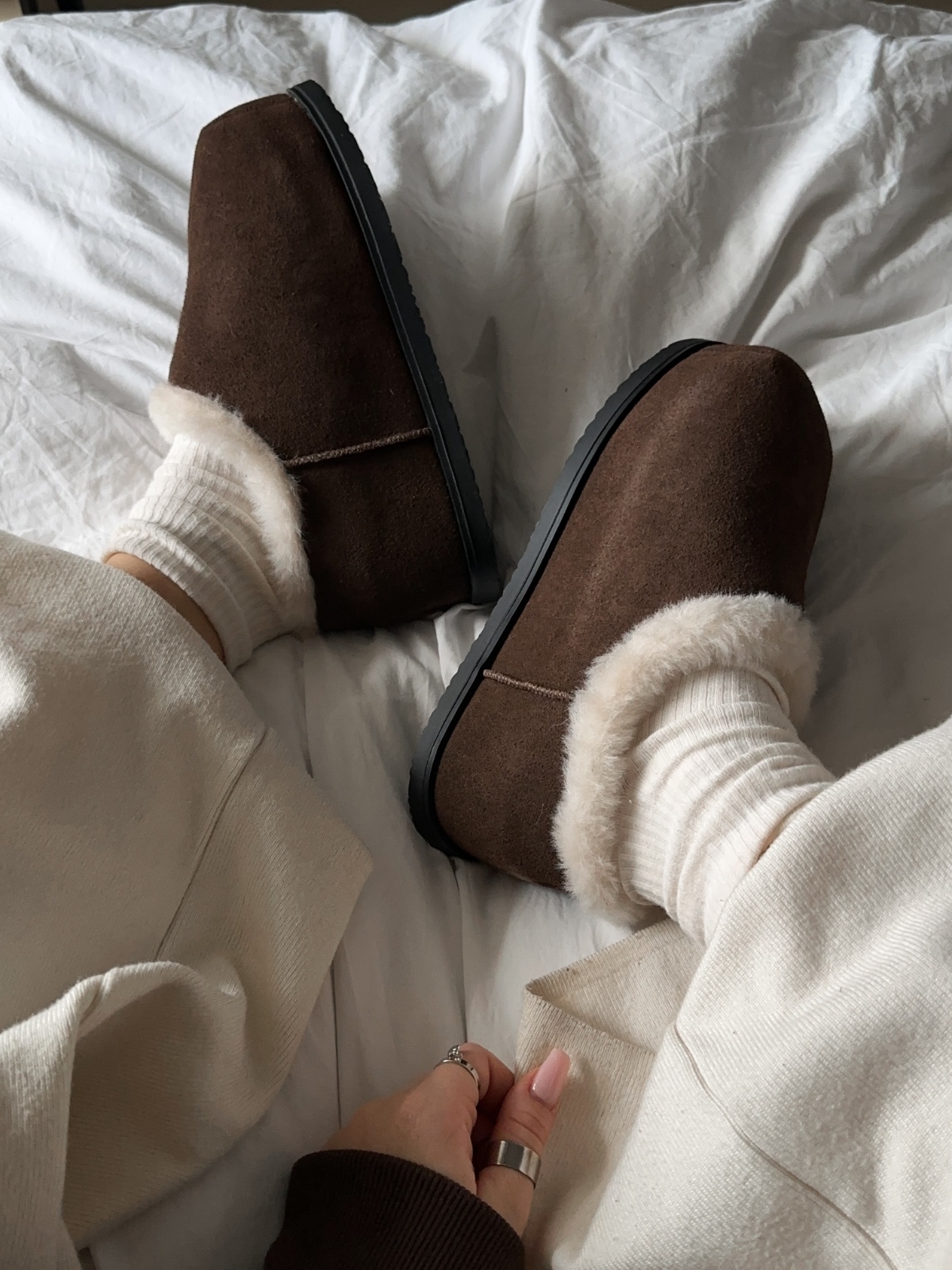 UGG Pumped Slide Cacao