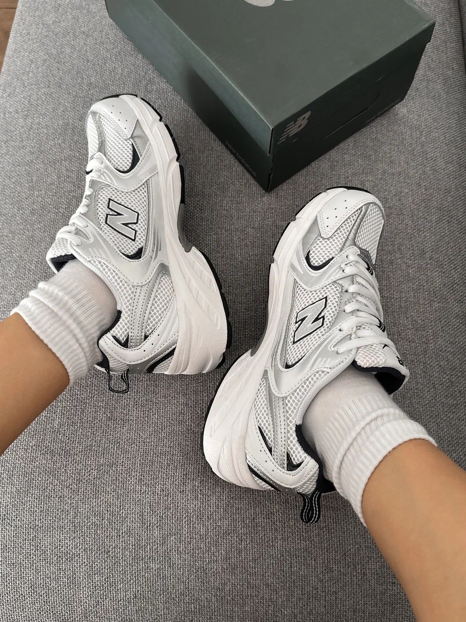 New Balance 530 White Silver Navy