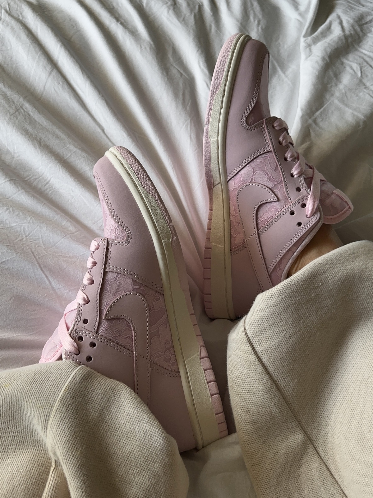 Nike Dunk Low Lace Pack Regal Pink