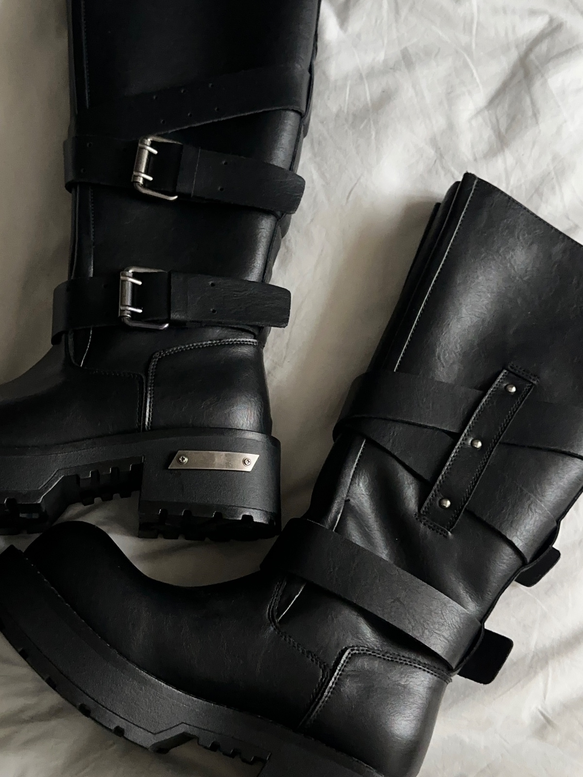 Сапоги черные в стиле гранж